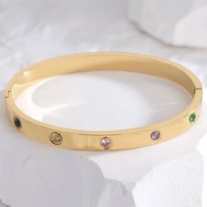 💕Gorgeous New Multi-colored Rhinestone Bangle